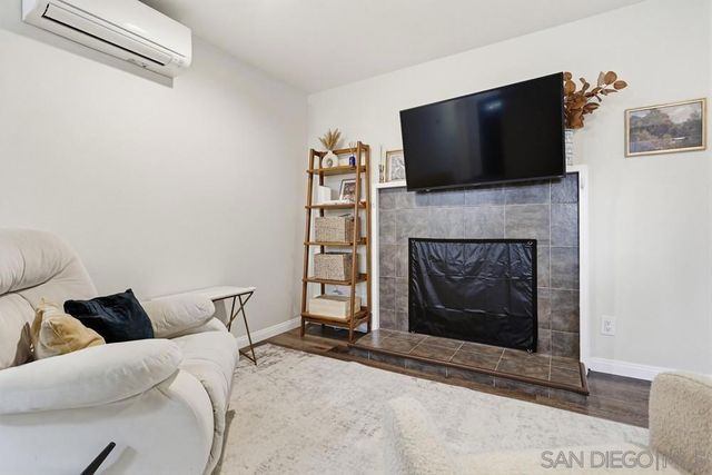 14127 Tobiasson Rd, Poway, CA 92064