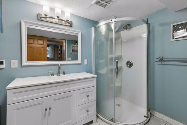 2006 River Hills Drive, Burnsville, MN 55337