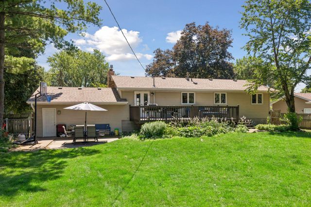 2006 River Hills Drive, Burnsville, MN 55337