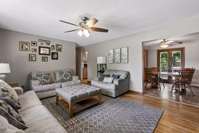 2006 River Hills Drive, Burnsville, MN 55337