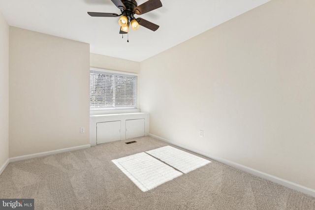 2015 WETHERSFIELD CT, Reston, VA 20191