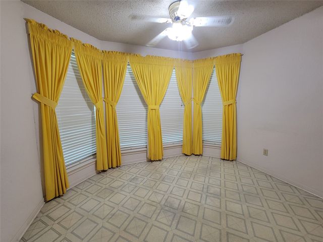 630 Country View Lane, Garland, TX 75043