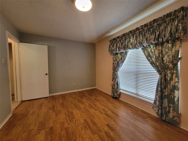 630 Country View Lane, Garland, TX 75043