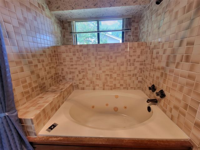 630 Country View Lane, Garland, TX 75043