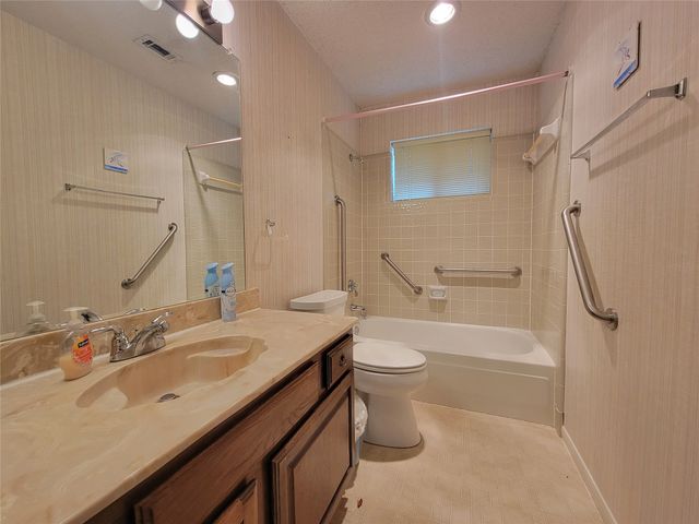 630 Country View Lane, Garland, TX 75043