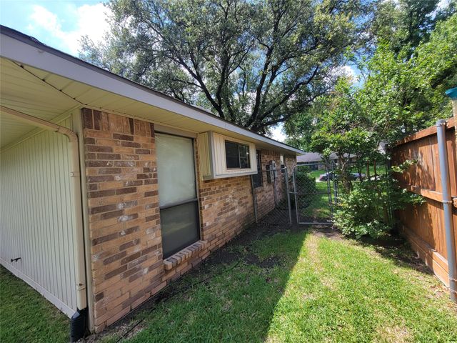 630 Country View Lane, Garland, TX 75043