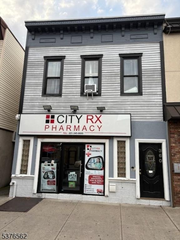 360 Broadway, Bayonne City, NJ 07002