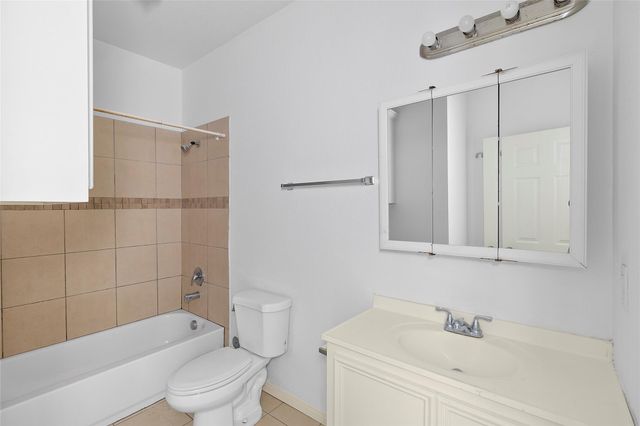 409 Beto St 5, Huntsville, TX 77340