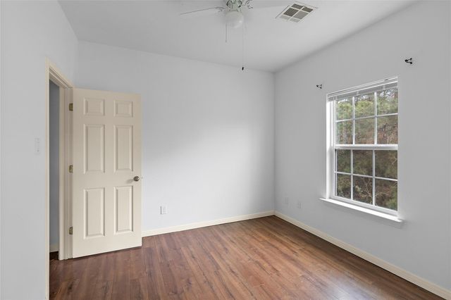 409 Beto St 5, Huntsville, TX 77340
