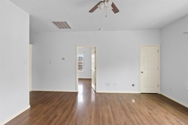 409 Beto St 5, Huntsville, TX 77340