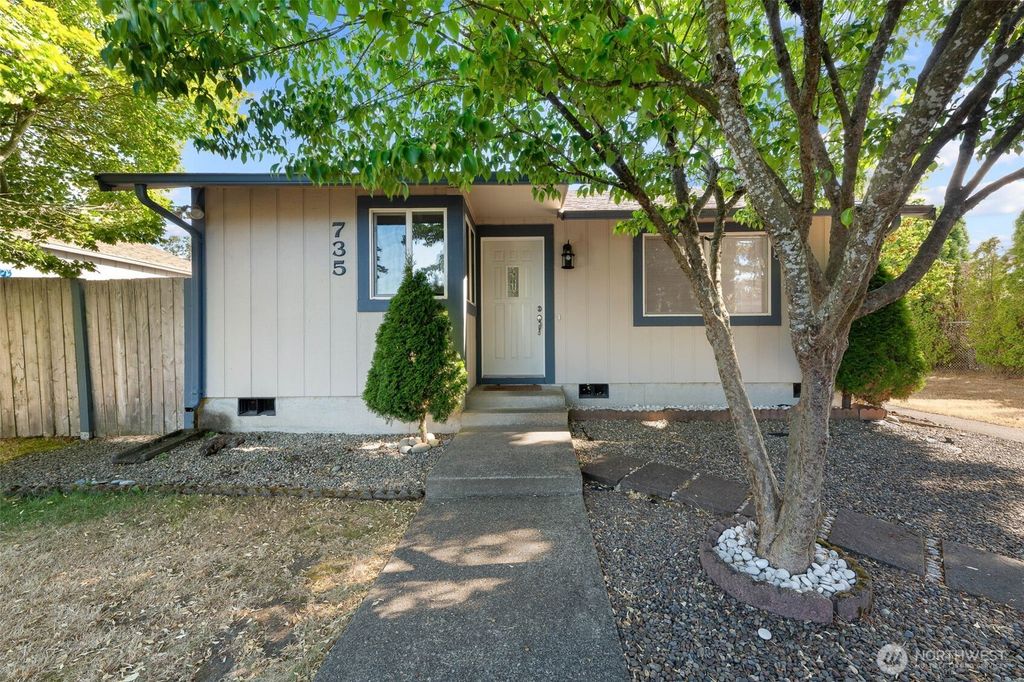 735 Hamelin Lane SE, Olympia, WA 98513