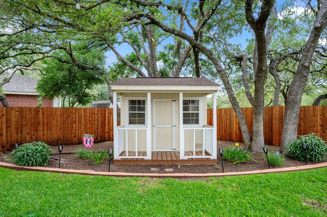 1504 Edelweiss DR, Cedar Park, TX 78613