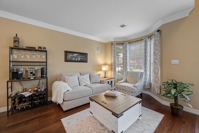 1504 Edelweiss DR, Cedar Park, TX 78613