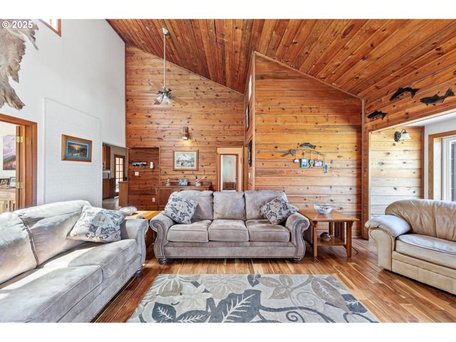 361890 HIGHWAY 58, Pleasant Hill, OR 97455