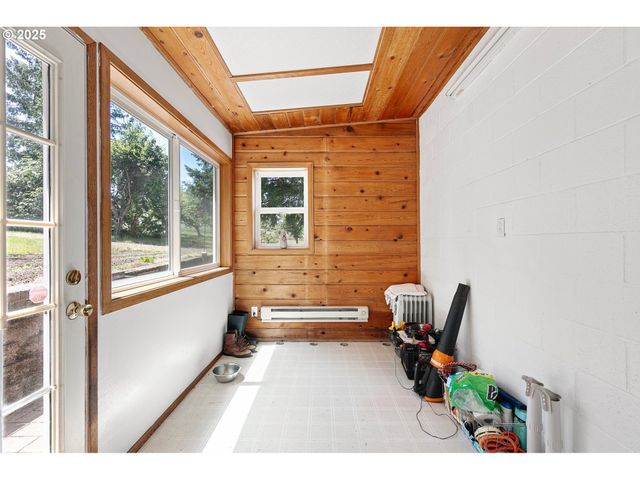 361890 HIGHWAY 58, Pleasant Hill, OR 97455