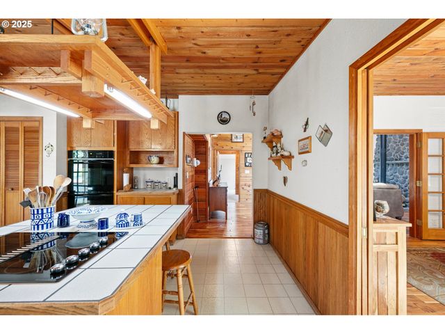 361890 HIGHWAY 58, Pleasant Hill, OR 97455