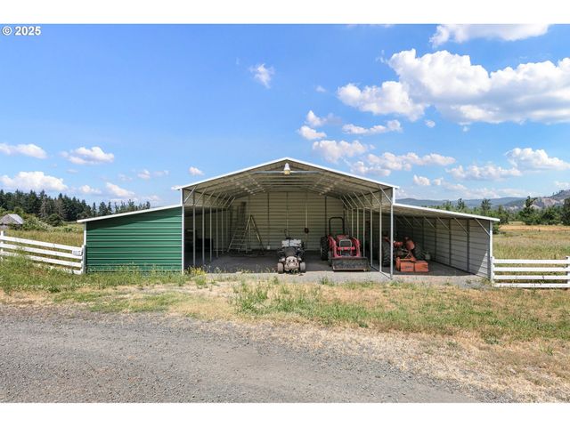 361890 HIGHWAY 58, Pleasant Hill, OR 97455