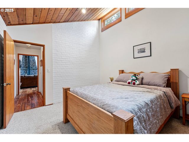 361890 HIGHWAY 58, Pleasant Hill, OR 97455