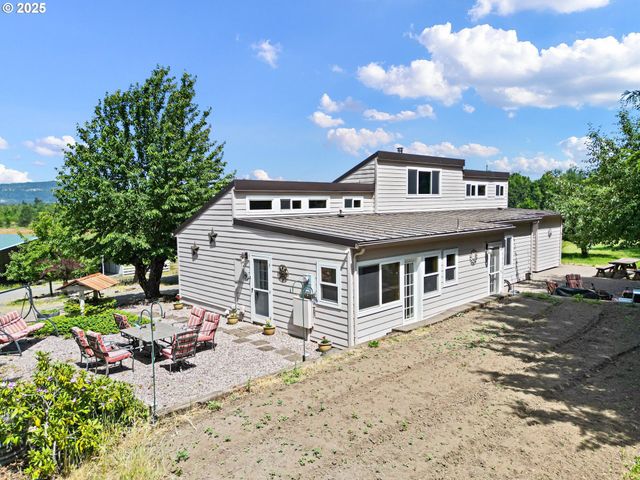 361890 HIGHWAY 58, Pleasant Hill, OR 97455