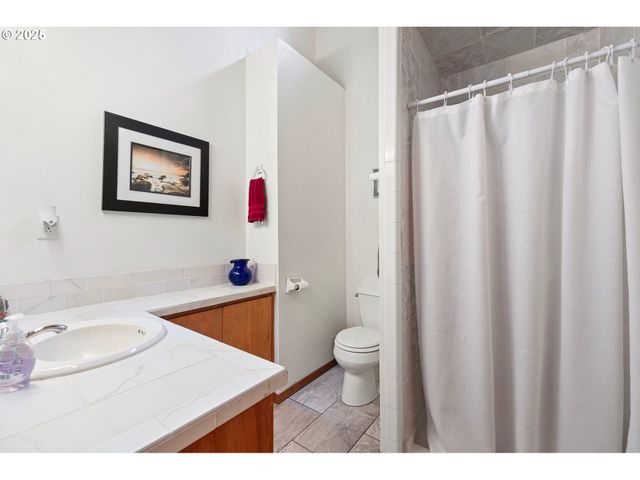 361890 HIGHWAY 58, Pleasant Hill, OR 97455