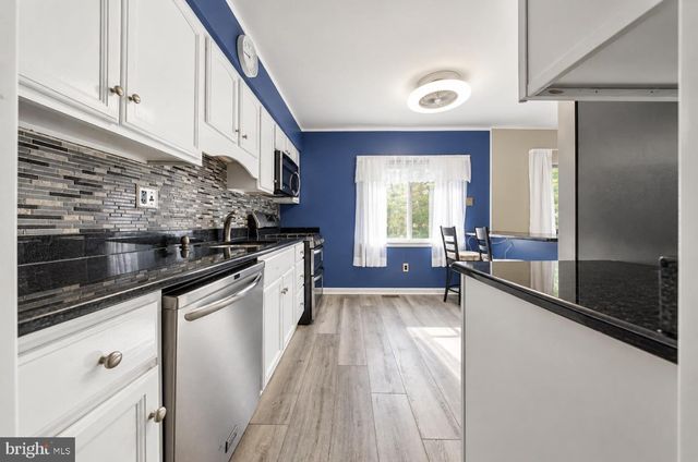 108 TRENT RD, Blackwood, NJ 08012