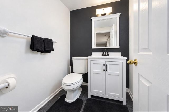 108 TRENT RD, Blackwood, NJ 08012