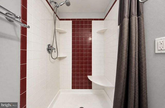 108 TRENT RD, Blackwood, NJ 08012