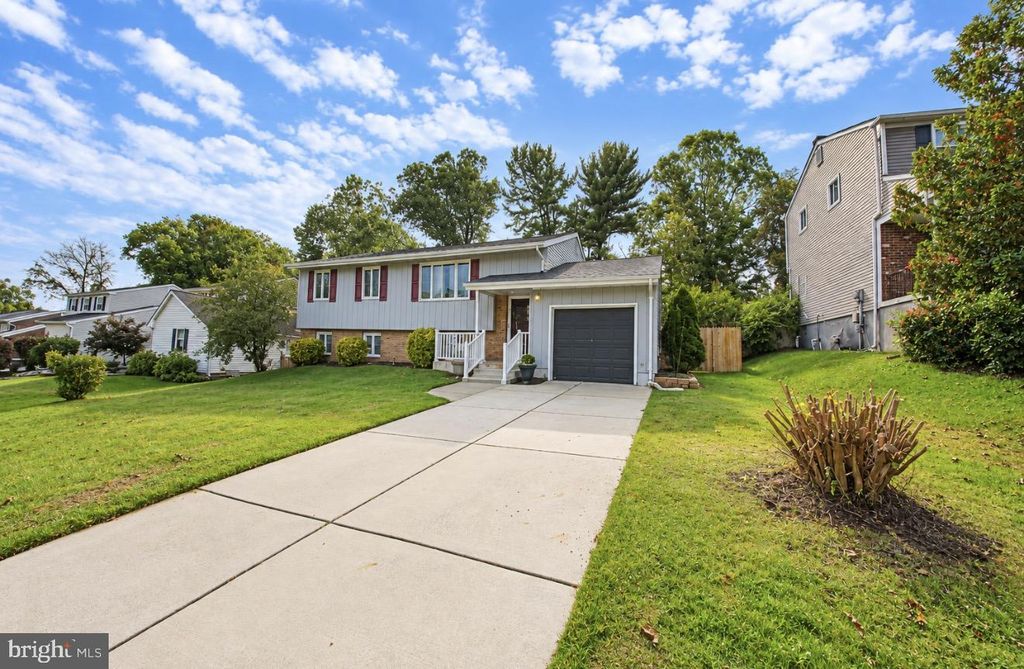 108 TRENT RD, Blackwood, NJ 08012