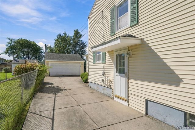 387 Oakvale Boulevard, Tonawanda, NY 14223