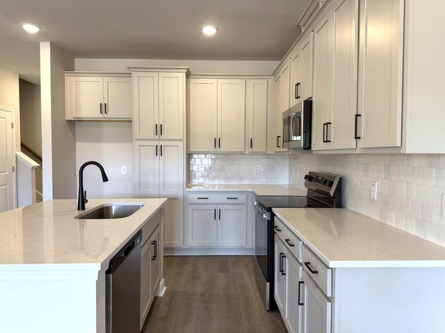 5089 Blackberry Lane, Ravenel, SC 29470