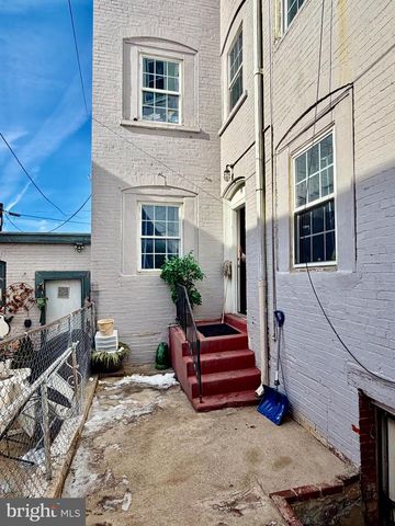 226 N 10TH ST, Reading, PA 19601