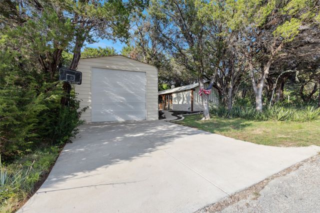2805 Rockwood Drive, Granbury, TX 76048