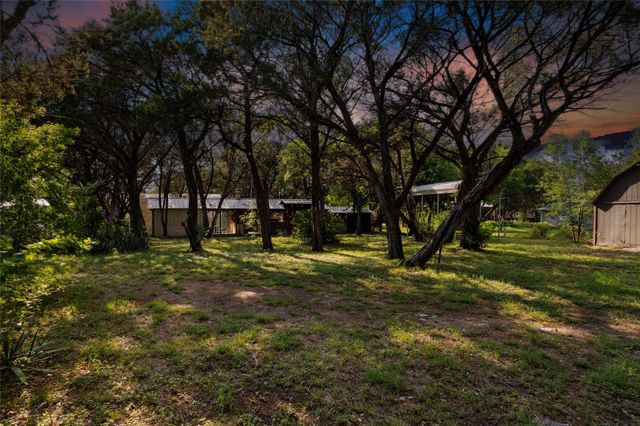 2805 Rockwood Drive, Granbury, TX 76048
