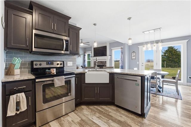 27805 S Walker Road, Harrisonville, MO 64701