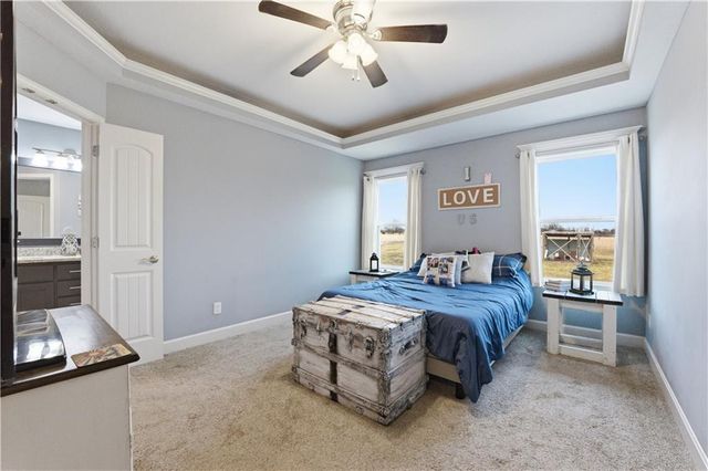 27805 S Walker Road, Harrisonville, MO 64701