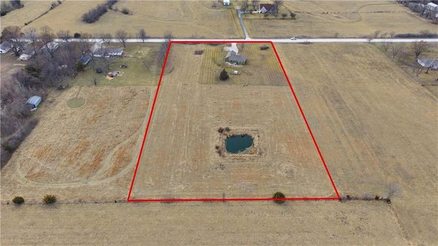 27805 S Walker Road, Harrisonville, MO 64701