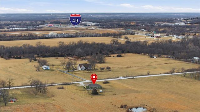 27805 S Walker Road, Harrisonville, MO 64701