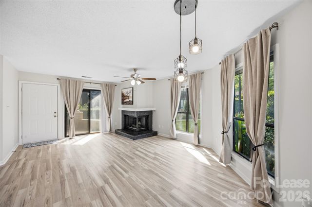 8157 Cedar Glen Drive, Charlotte, NC 28212