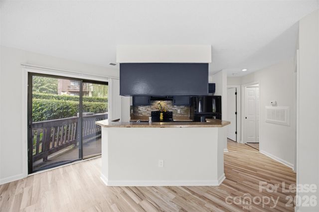 8157 Cedar Glen Drive, Charlotte, NC 28212