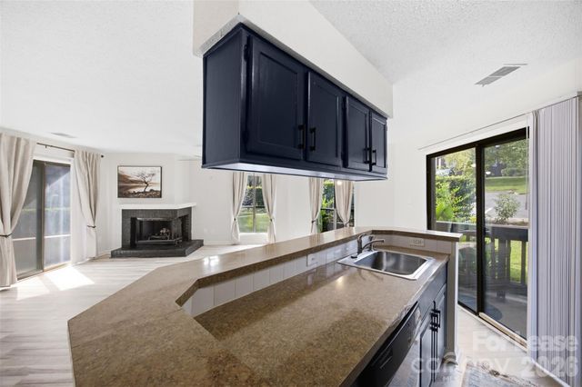 8157 Cedar Glen Drive, Charlotte, NC 28212