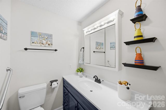 8157 Cedar Glen Drive, Charlotte, NC 28212