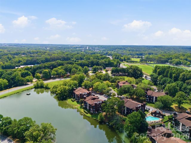 8157 Cedar Glen Drive, Charlotte, NC 28212