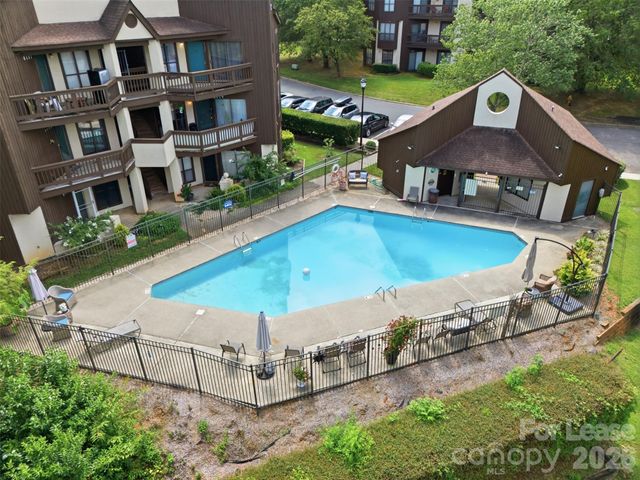 8157 Cedar Glen Drive, Charlotte, NC 28212