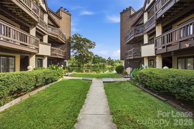 8157 Cedar Glen Drive, Charlotte, NC 28212
