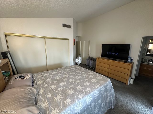 9517 Echo Glen Drive, Las Vegas, NV 89117