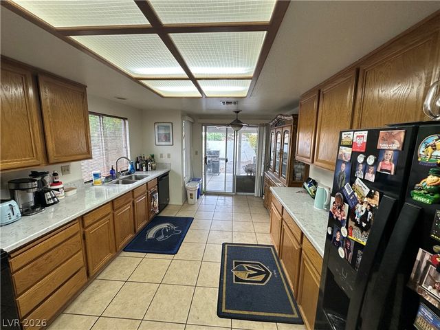 9517 Echo Glen Drive, Las Vegas, NV 89117