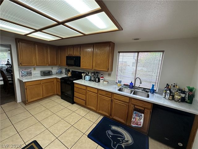 9517 Echo Glen Drive, Las Vegas, NV 89117