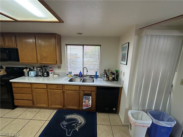 9517 Echo Glen Drive, Las Vegas, NV 89117