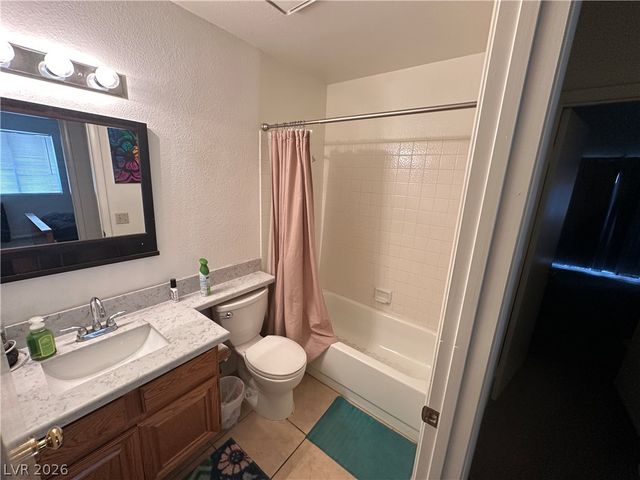9517 Echo Glen Drive, Las Vegas, NV 89117