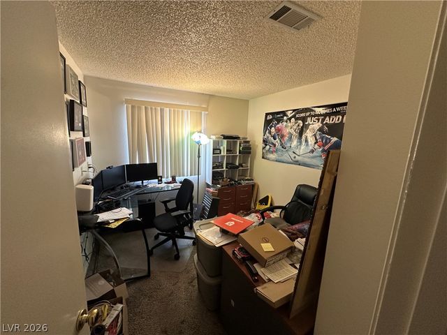 9517 Echo Glen Drive, Las Vegas, NV 89117